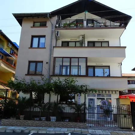Rositsa Kiten Guest house